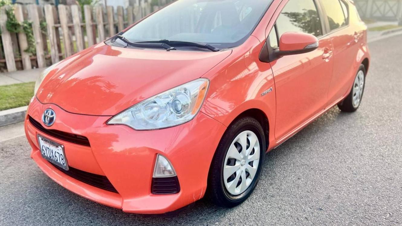 TOYOTA PRIUS C 2012 JTDKDTB30C1020415 image